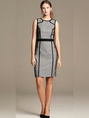 Banana Republic Black and White Textured Sheath Dress.Size 8. Like New Condition